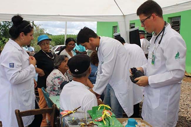 Educação, Promoção de Saúde e Feiras de Saúde nas Escolas e Unidades de  Saúde – Educação Popular e Saúde